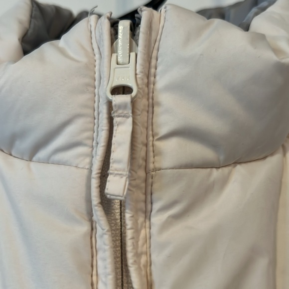 Ralph Lauren heavyweight reversible puffer vest for girls. Size M (8-10) - Picture 10 of 11